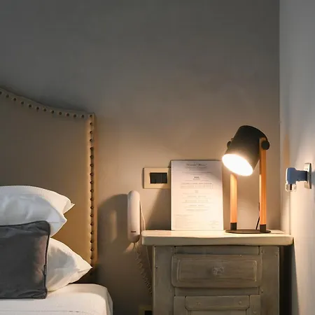 Relais Palazzo Duomo ゲストハウス ノーラ
