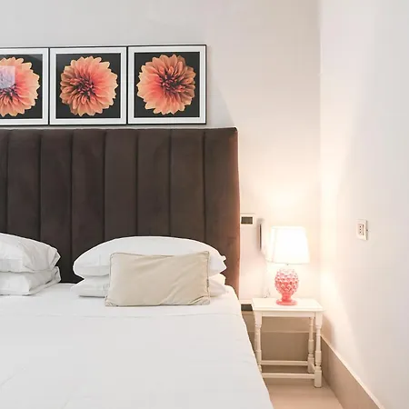 Relais Palazzo Duomo ゲストハウス ノーラ